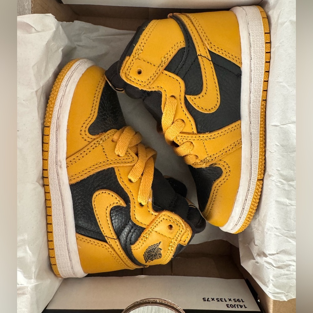 BABY JORDANS